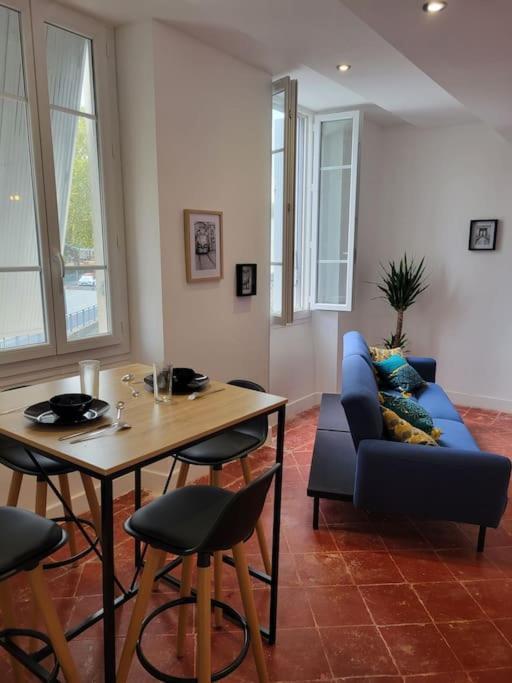 Appartement De Charme Avec Tomettes Et Parquet Graulhet 外观 照片