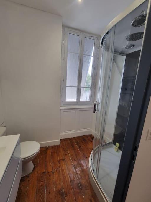 Appartement De Charme Avec Tomettes Et Parquet Graulhet 外观 照片